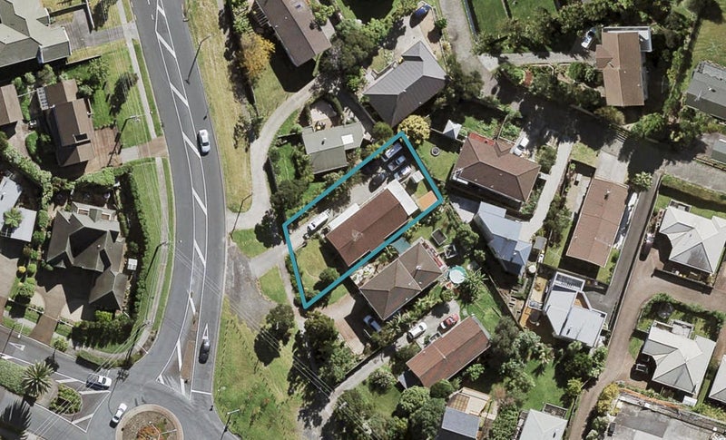 53A Sunset Road, Totara Vale, Auckland - Carousel 1