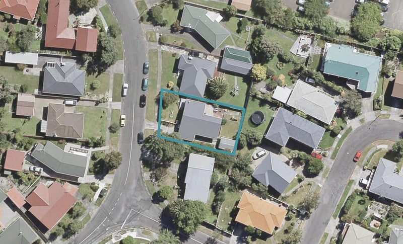 9 Cleary Street, Waterloo, Lower Hutt - Carousel 1