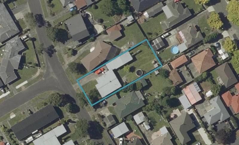 18 Hollows Crescent, Takaro, Palmerston North - Carousel 1