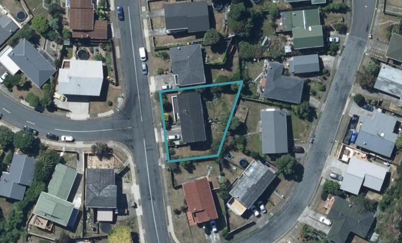 1 Tweed Road, Papakowhai, Porirua - Carousel 1