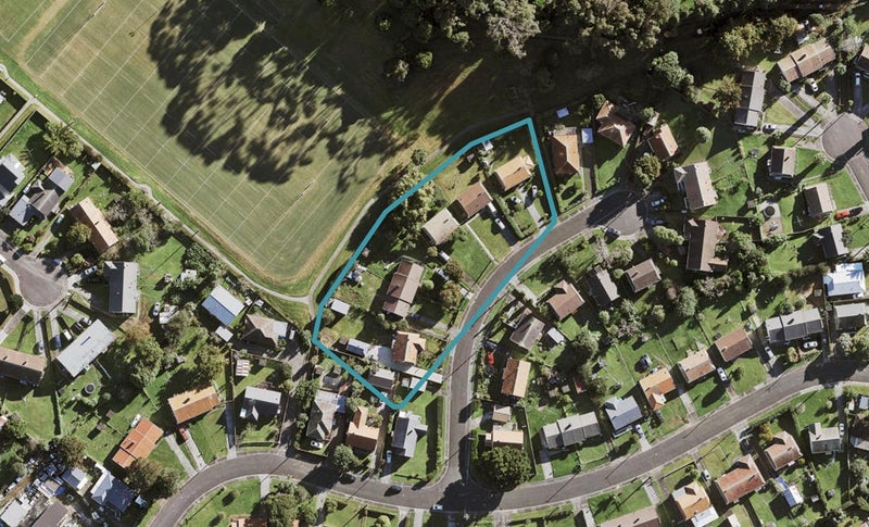 14 Alamein Terrace, Mount Albert, Auckland - Carousel 1