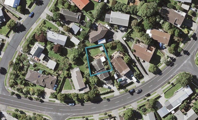 16A Gosford Drive, Botany Downs, Auckland - Carousel 1
