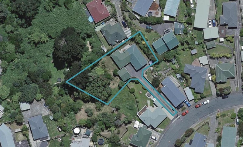 9 Cara Crescent, Paparangi, Wellington - Carousel 1