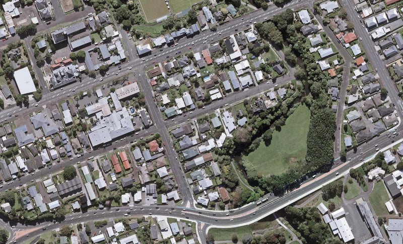 280 Courtenay Street, Strandon, New Plymouth - Carousel 1