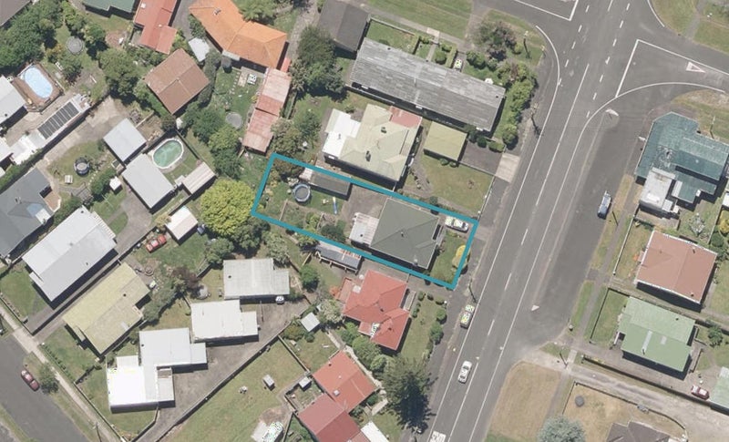 19 Tinirau Street, Whanganui East, Whanganui - Carousel 1