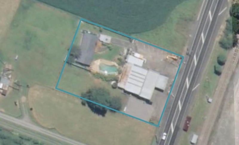 1076 State Highway 1, Manakau, Levin - Carousel 1