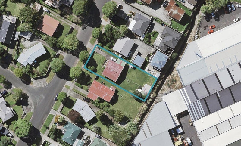 12 Howard Hunter Avenue, Saint Johns, Auckland - Carousel 1