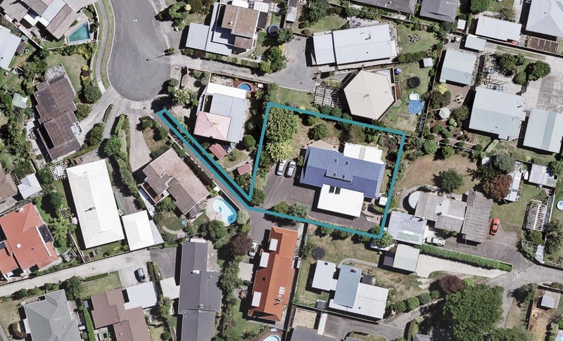 9 Moana Place, Taradale, Napier - Carousel 1