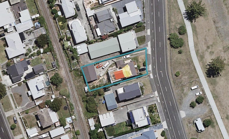 21 The Esplanade, Westshore, Napier - Carousel 1