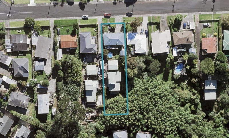 2/7 Fordham Street, Beach Haven, Auckland - Carousel 1