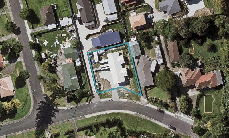18 Curlew Bay Road, Otahuhu, Auckland - Carousel 1