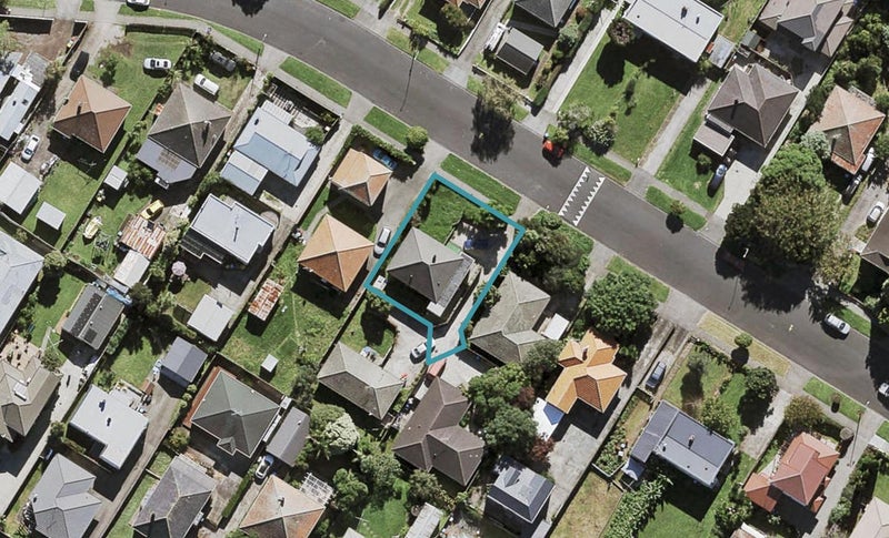 88 Lambeth Road, Sandringham, Auckland - Carousel 1
