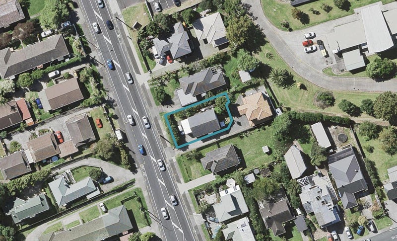 182 Lake Road, Belmont, Auckland - Carousel 1