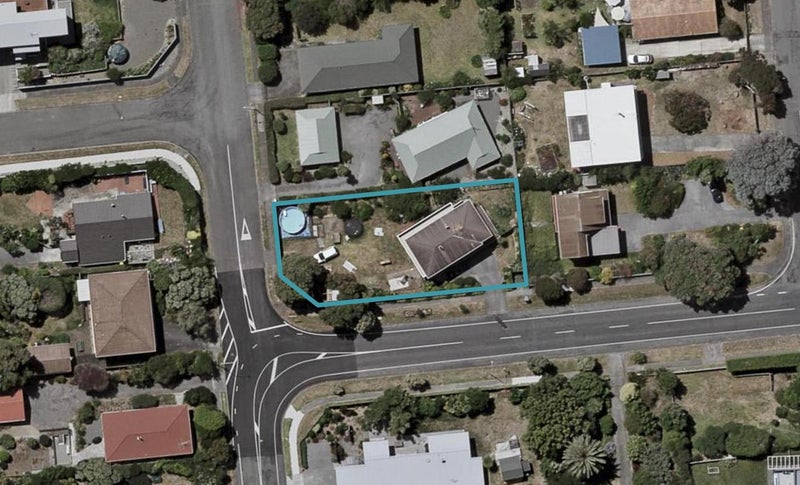 52 William Street, Waikanae Beach, Waikanae - Carousel 1