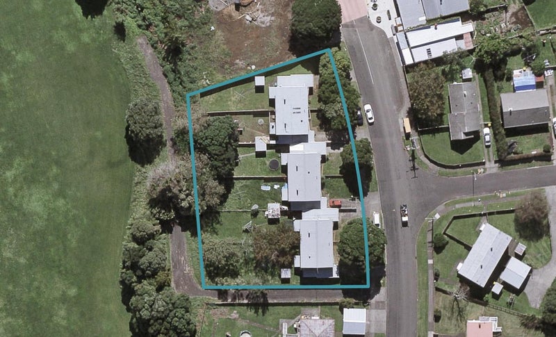 35 Cook Street, Marfell, New Plymouth - Carousel 1