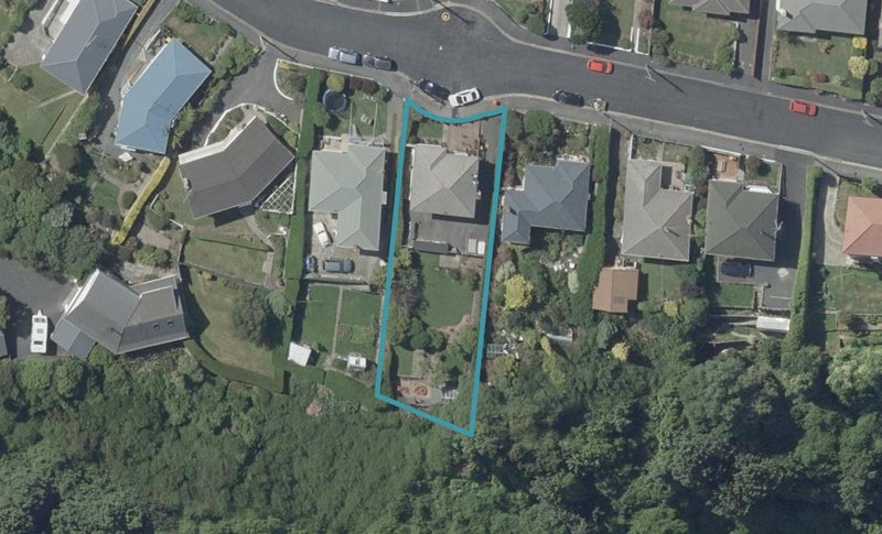 11 Warwick Street, Balaclava, Dunedin - Carousel 1