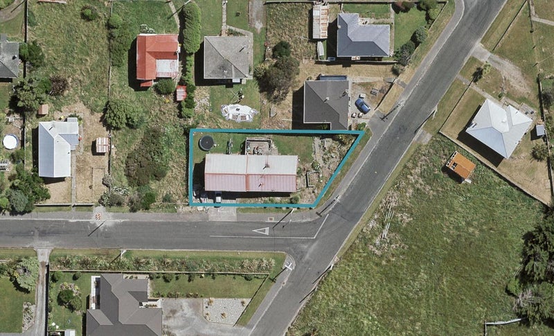 3 Theodore Street, Bluff - Carousel 1