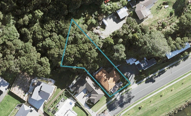 112 Ferry Road, Arkles Bay, Whangaparaoa - Carousel 1