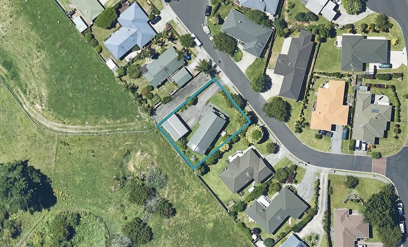 9 Norwich Place, Bethlehem, Tauranga - Carousel 1