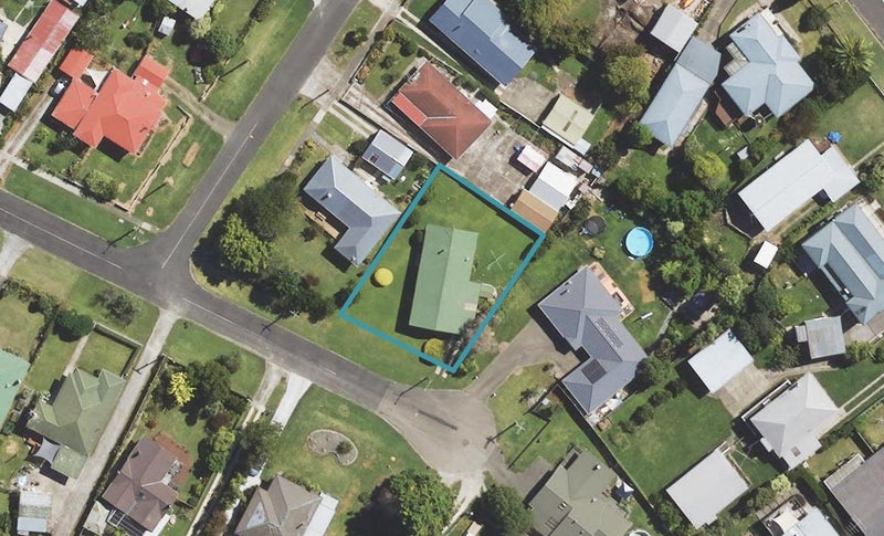 3 Oak Street, Mangapapa, Gisborne - Carousel 1