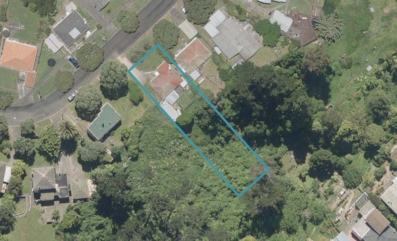 28 Hutchison Crescent, Durie Hill, Whanganui - Carousel 1