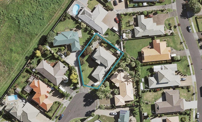 28 Aristoy Close, Conifer Grove, Takanini - Carousel 1