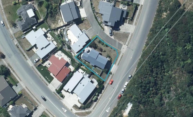 140 Navigation Drive, Whitby, Porirua - Carousel 1