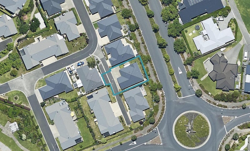 55 Bridgewater Way, Pyes Pa, Tauranga - Carousel 1