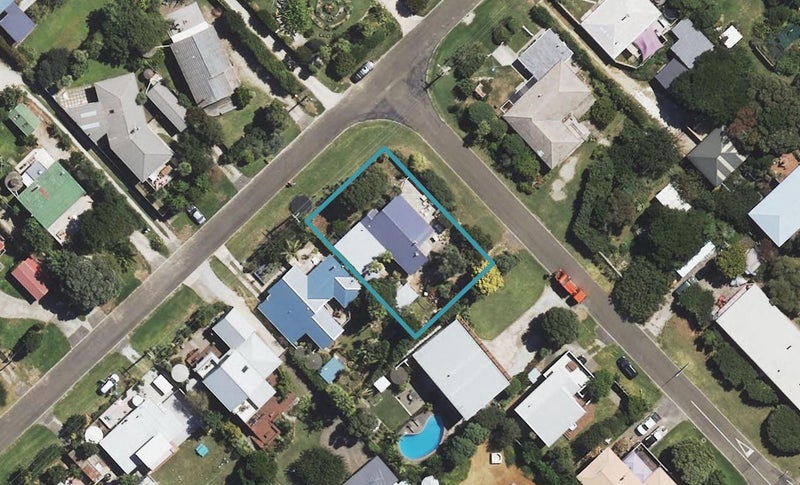 33 Douglas Street, Okitu, Gisborne - Carousel 1