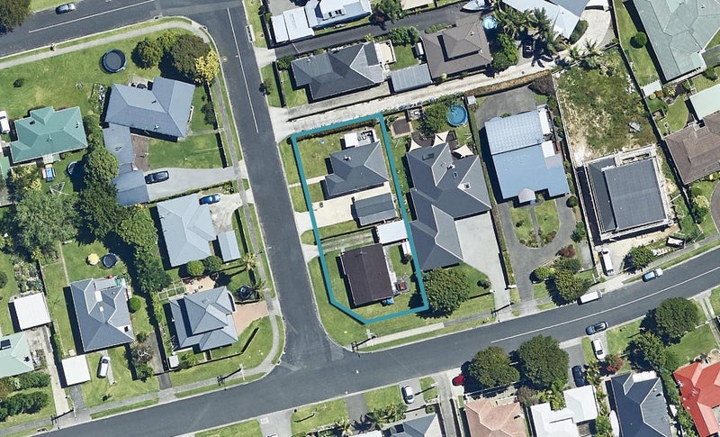 1A Karaka Road, Otumoetai, Tauranga - Carousel 1