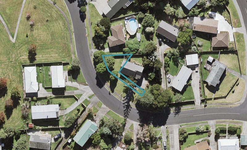 11E Elizabeth Drive, West Harbour, Auckland - Carousel 1