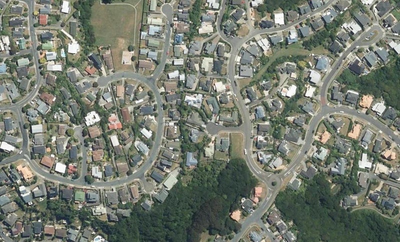8 Padstow Place, Camborne, Porirua - Carousel 1