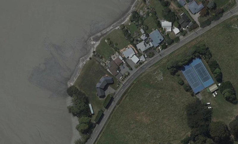 483 Marine Drive, Charteris Bay, Lyttelton - Carousel 1
