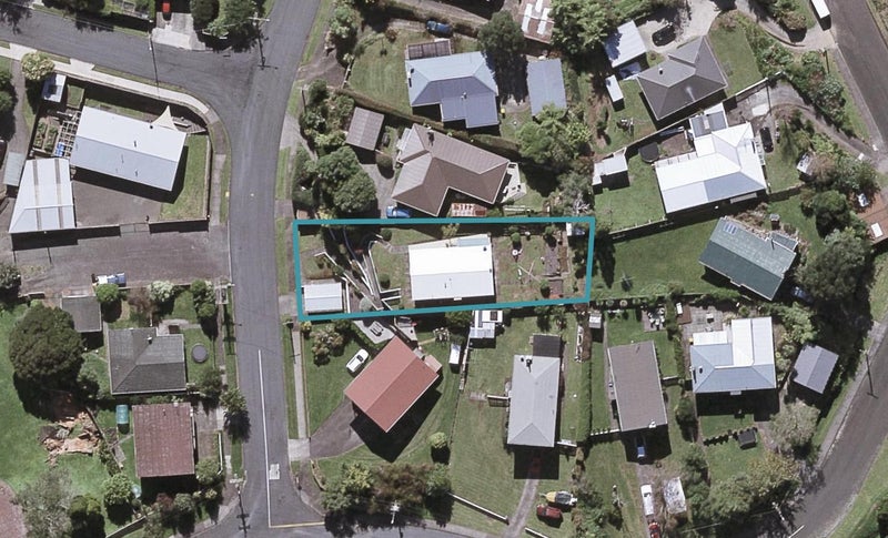 4 Durham Avenue, Welbourn, New Plymouth - Carousel 1
