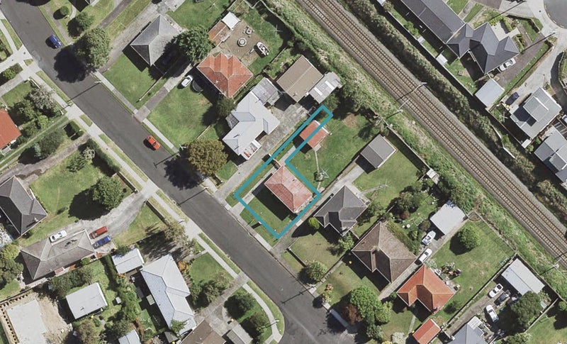 16 Beaumonts Way, Manurewa, Auckland - Carousel 1