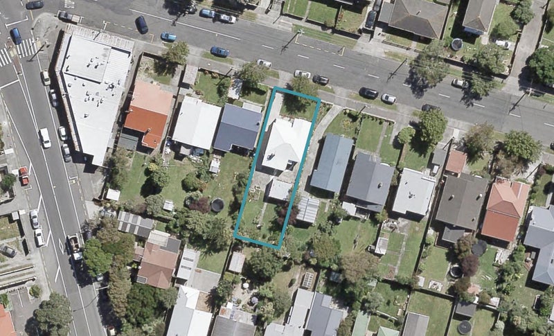 131 Whites Line, WAIWHETU, LOWER HUTT - Carousel 1