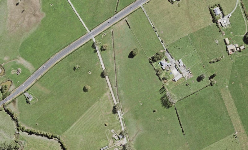 2 Pureirei Drive, CLEVEDON - Carousel 1
