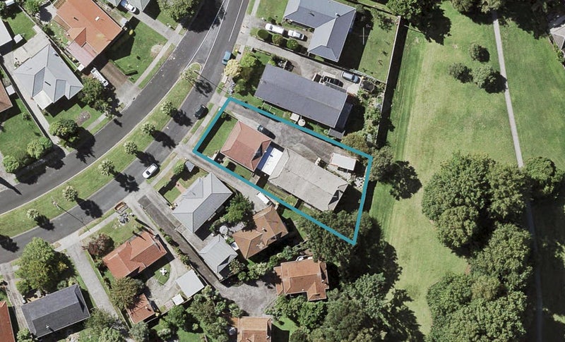 1/51 MEADWAY, Sunnyhills, Auckland - Carousel 1