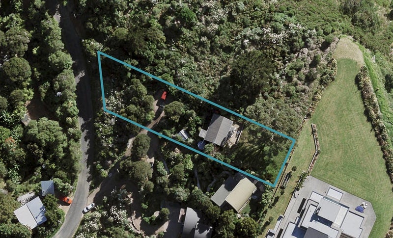 39 Great Barrier Road, Oneroa, Waiheke Island - Carousel 1