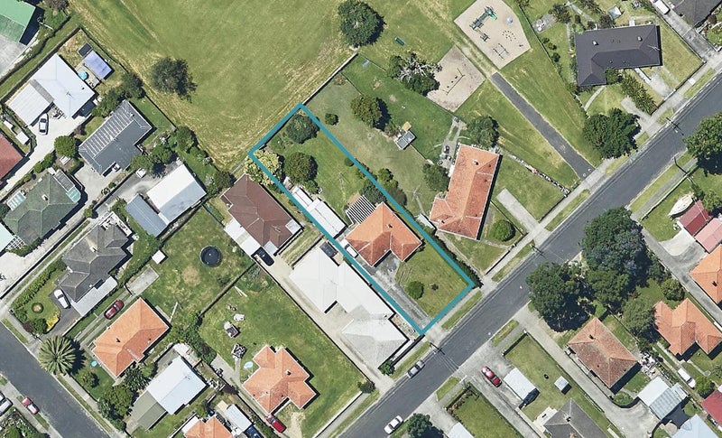 17 Anzac Road, Gate Pa, Tauranga - Carousel 1