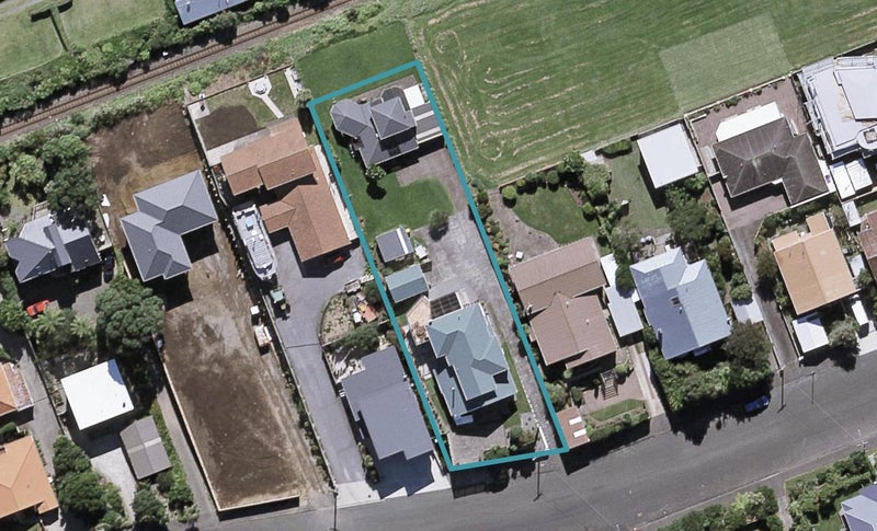 1/24 Birdwood Avenue, Moturoa, New Plymouth - Carousel 1