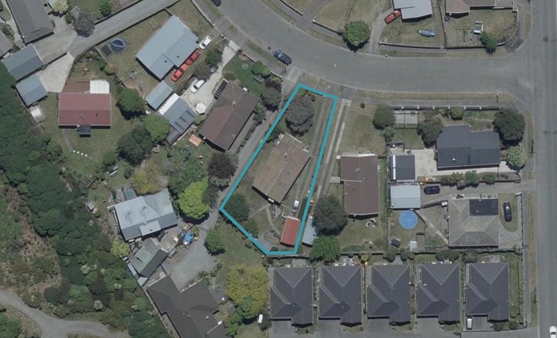 44 Medina Crescent, Parklands, Christchurch - Carousel 1
