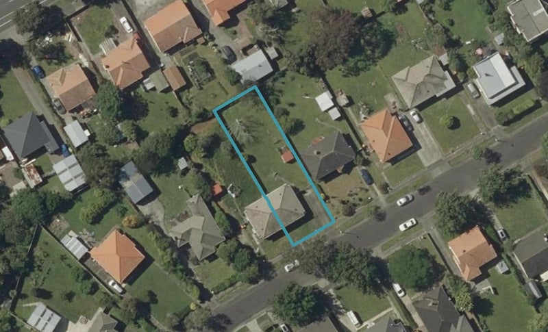 95 Savage Crescent, West End, Palmerston North - Carousel 1