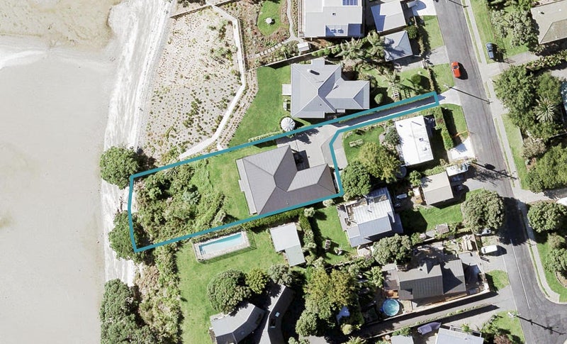 5A Puriri Road, Beachlands, Auckland - Carousel 1