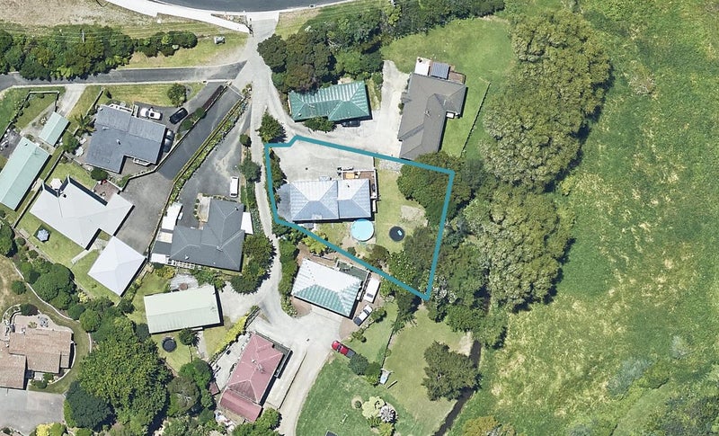 42 Welcome Bay Lane, Hairini, Tauranga - Carousel 1