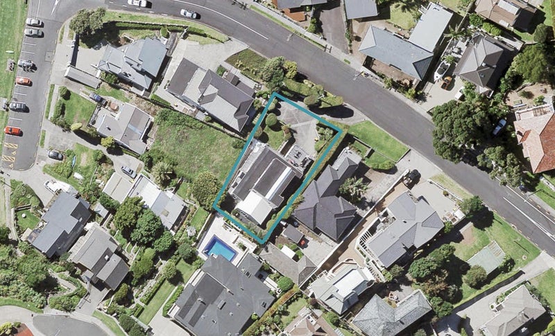 1 Laings Road, Bucklands Beach, Auckland - Carousel 1