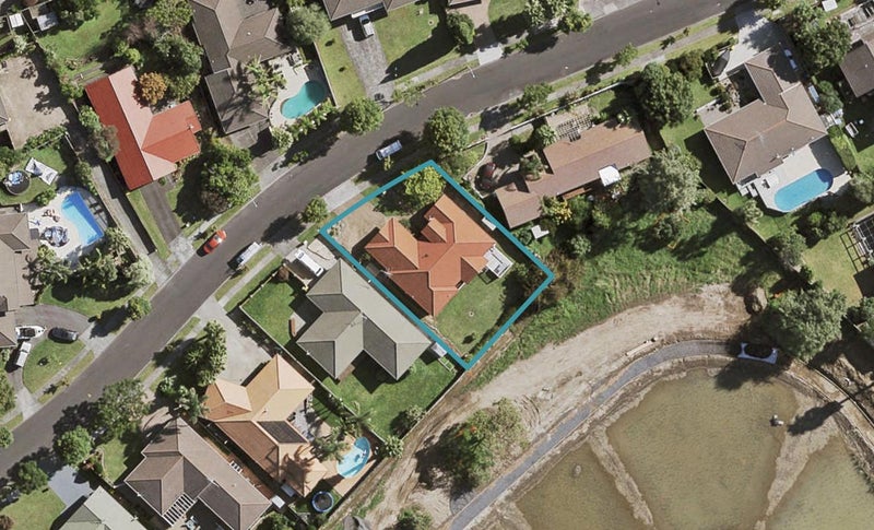 8 Keywella Drive, Conifer Grove, Takanini - Carousel 1