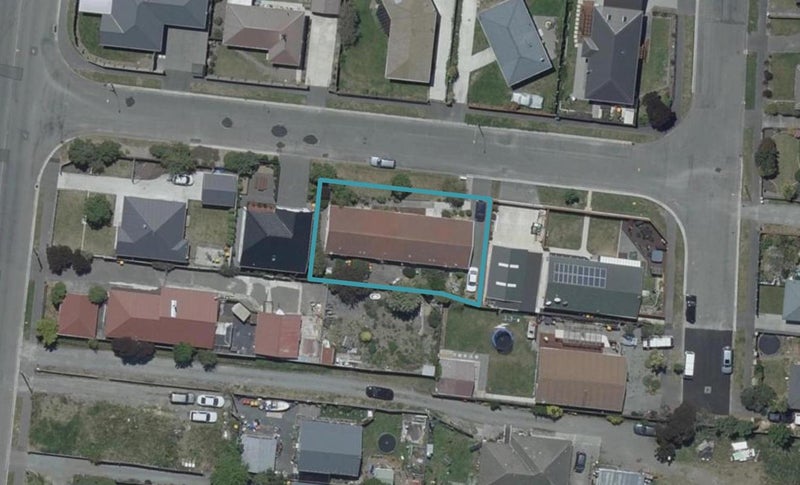 2 Thurso Place, New Brighton, Christchurch - Carousel 1