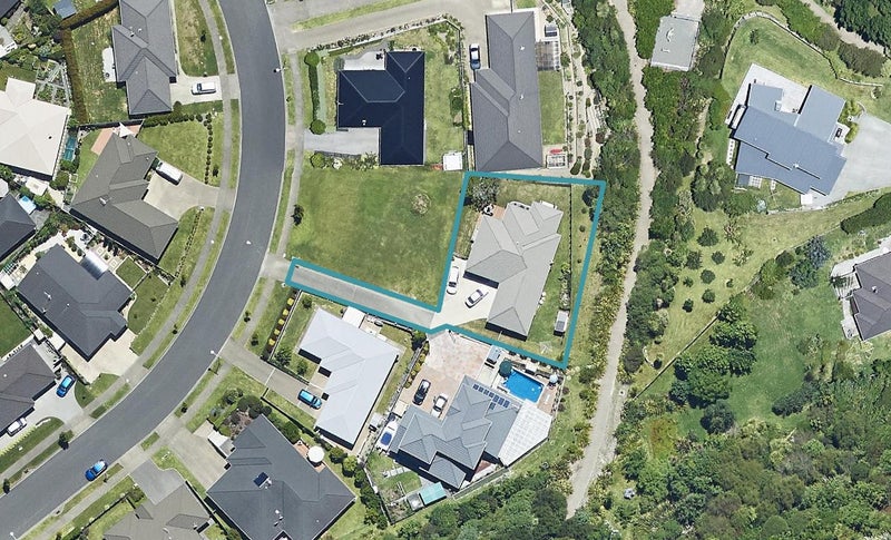 53 Bathurst Crescent, Pyes Pa, Tauranga - Carousel 1