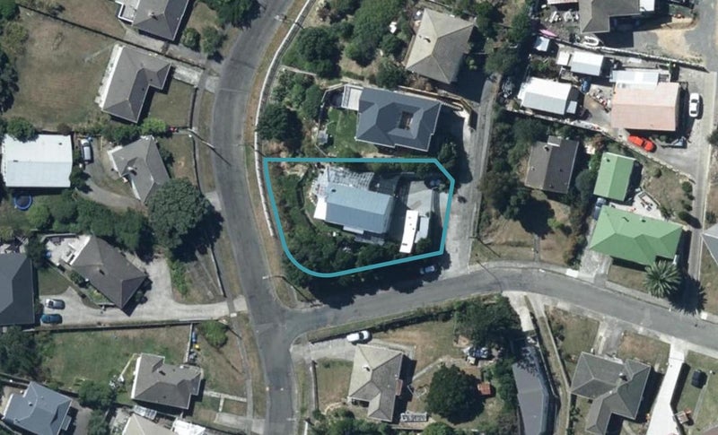3 Hollow Close, Titahi Bay, Porirua - Carousel 1